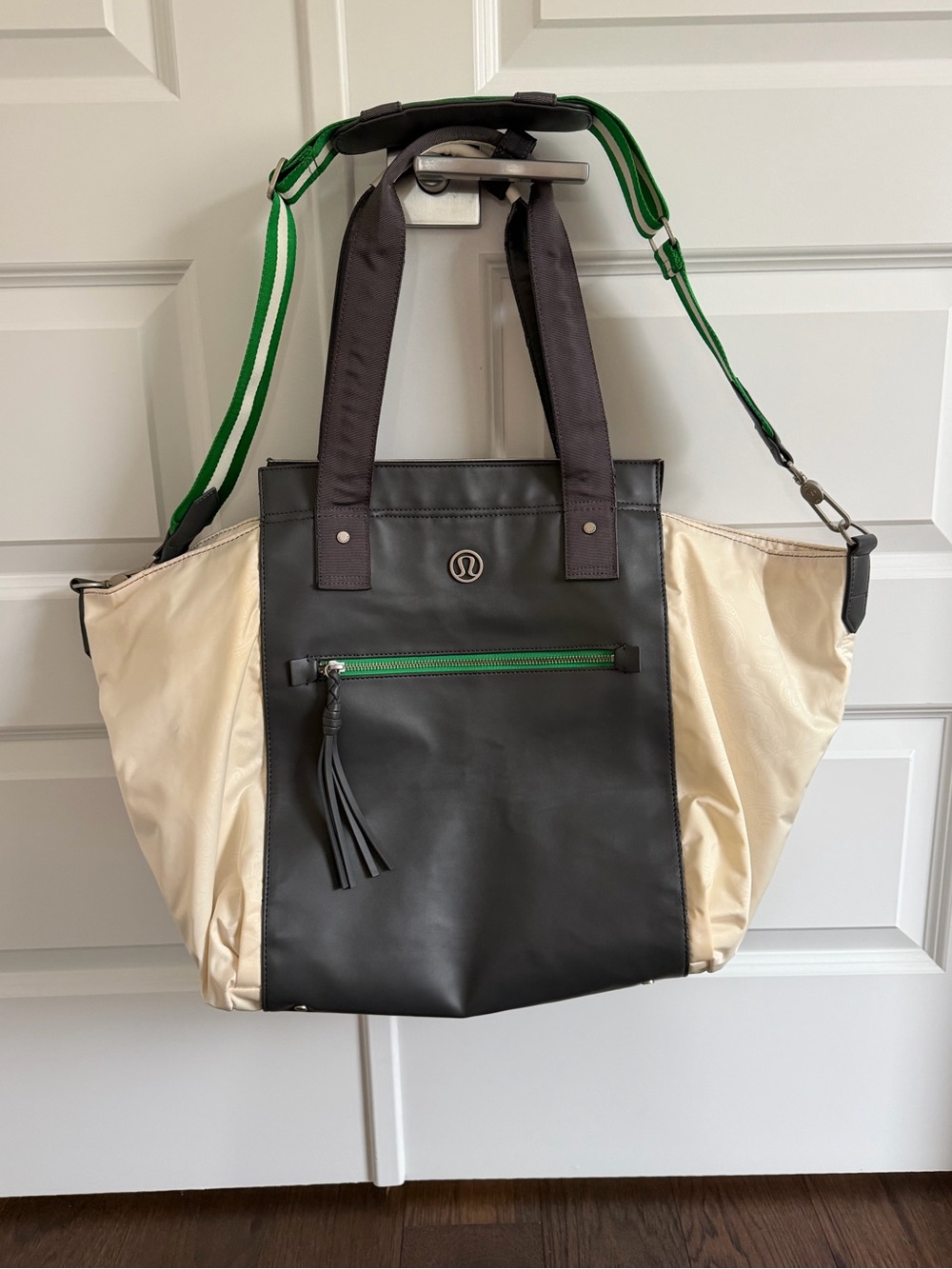 LULULEMON Carry Me Om Tote • Angel Wing Paisley / Soot Light